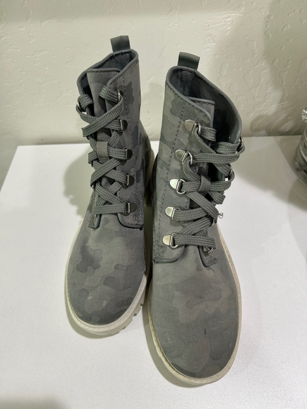 Kendall & Kylie Women's Olive Epic Camo Lace-Up Combat Boots